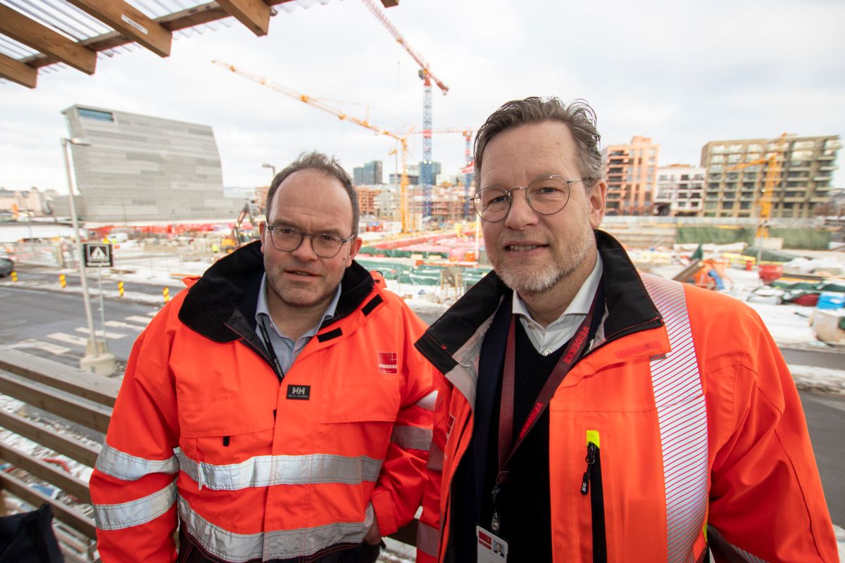 Jørgen Wiese Porsmyr og Jimmy Bengtsson har planen klar for hvordan Veidekke skal nå målene sine. Foto: Christian Aarhus