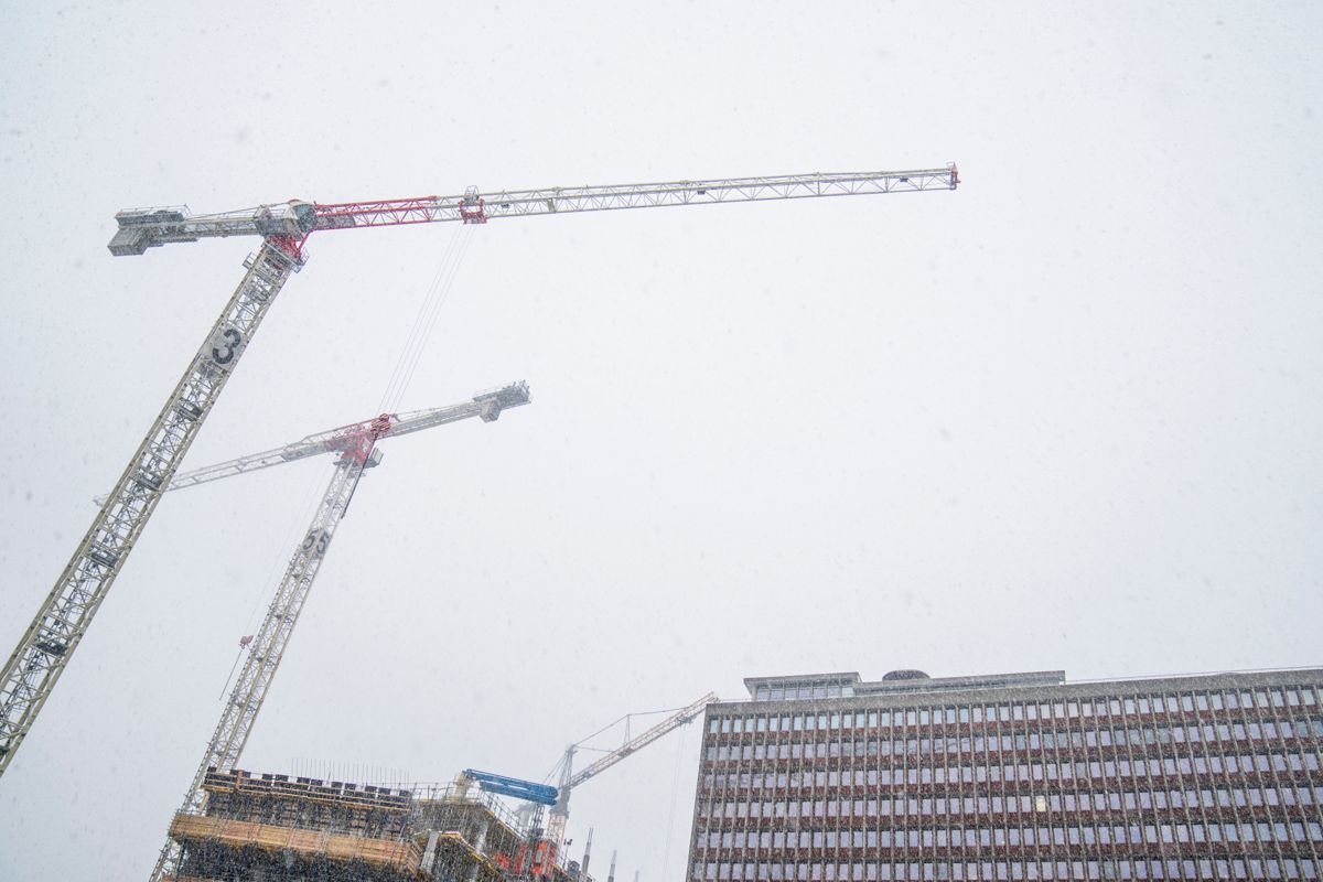 Byggingen av det nye regjeringskvartalet i Oslo sentrum kan koste 53,5 milliarder. Foto: Fredrik Varfjell / NTB