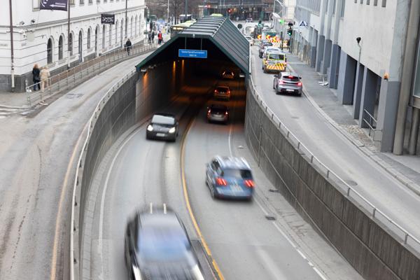 Vaterlandstunnelen og Hammersborgtunnelen på Ring 1 i Oslo skal stenges 1. juli. Det vil skape store trafikale utfordringer i og rundt hovedstaden. Foto: Hanna Johre / NTB