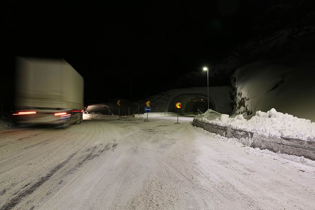Omkjøring ved Storvikatunnelen dagen før åpningen. Foto: Marius Staulen