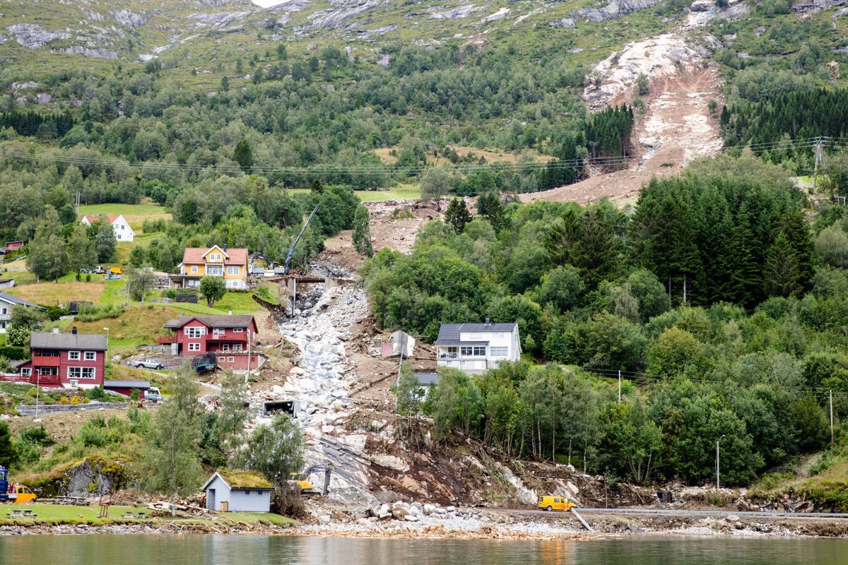 30. juli 2019 utløste styrtregn i Jølster i Sogn og Fjordane flere jordskred. Foto: Audun Braastad / NTB scanpix