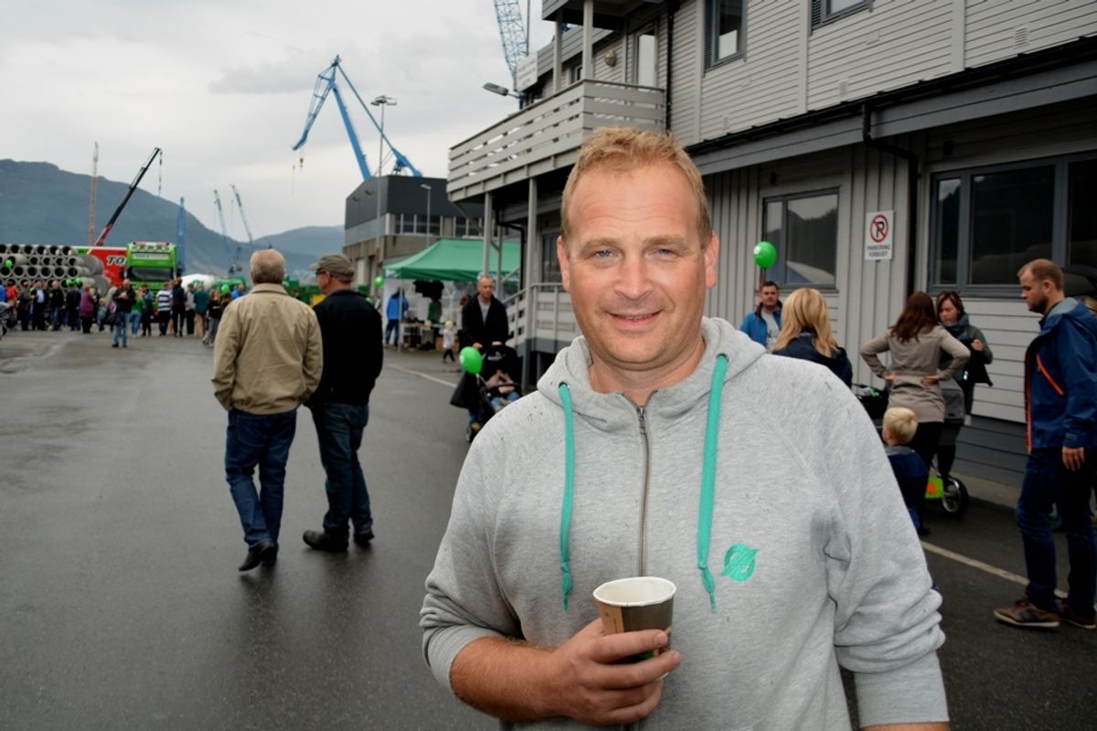 Svein Atle Berge kunne smile fornøyd med 700 gjester. Foto: Steinar Skartland