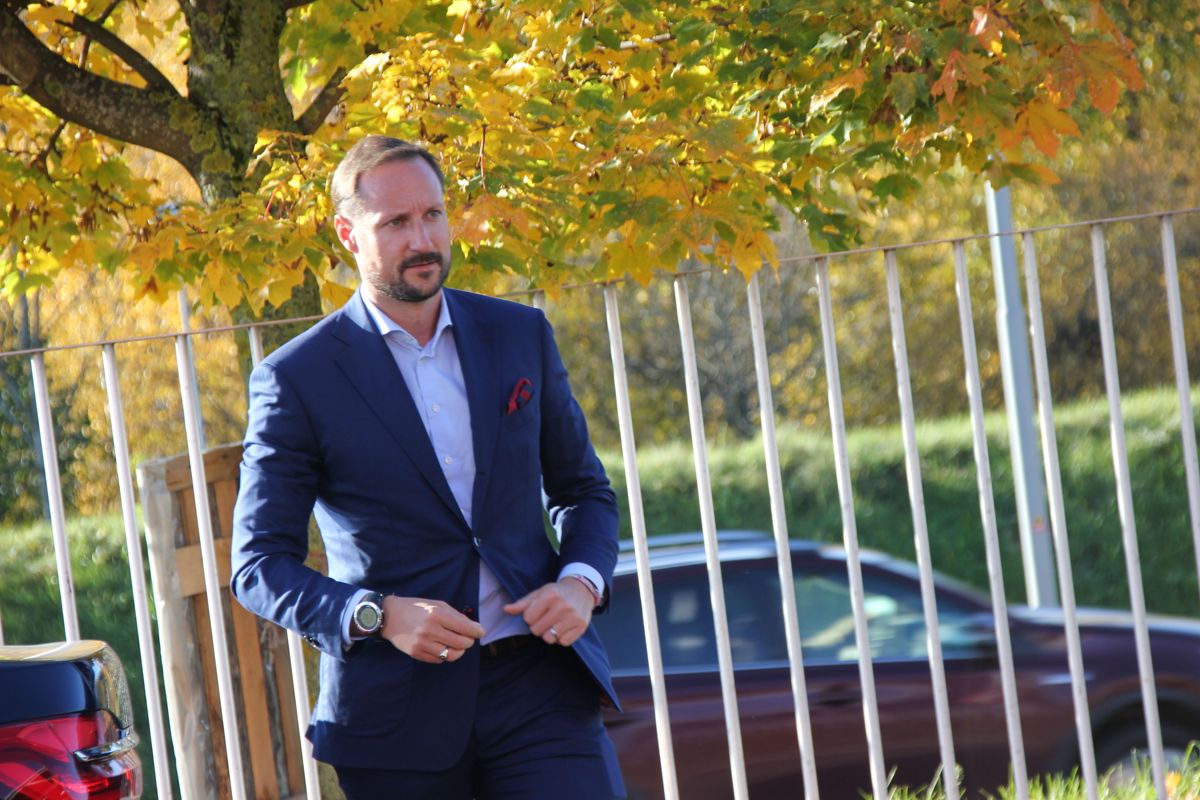 Kronprins Haakon Magnus ankommer Bygg Reis Deg på åpningsdagen. Foto: Svanhild Blakstad