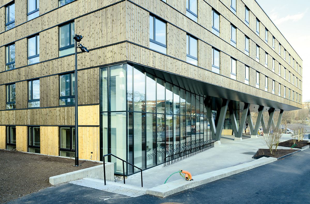 Blinderveien 6, studentboliger bygget i massivtre for Studensamskipnaden i Oslo og Akershus. 14.4.2021. Foto: Trond Joelson, Byggeindustrien