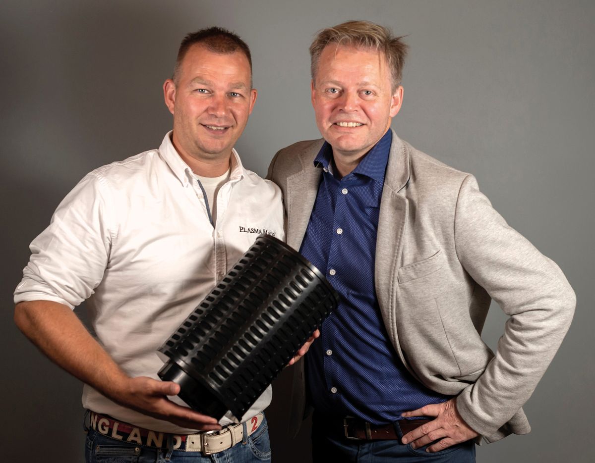 Administrerende direktør Martin Van der Sluis i PlasmaMade (til venstre) og daglig leder Eskil Mediaa hos MT Nordic. Foto: MT Nordic