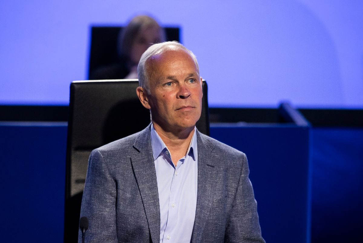 Finansminister Jan Tore Sanner (H) har ikke ønsket å kommentere nyheten om at elavgiften reduseres med 1,5 øre i regjeringens statsbudsjett for 2022. Foto: Berit Roald / NTB