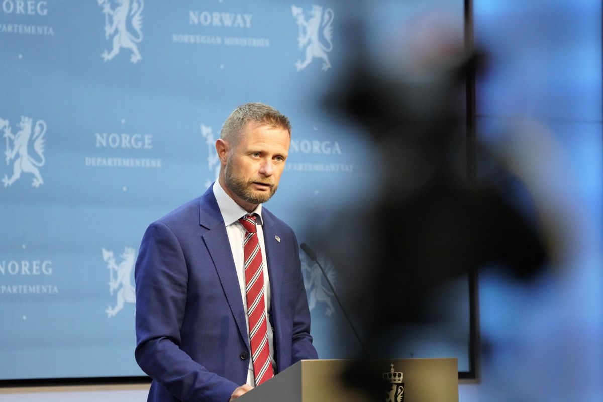 Helse- og omsorgsminister Bent Høie på pressekonferansen om koronasituasjonen onsdag. Foto: Gorm Kallestad / NTB