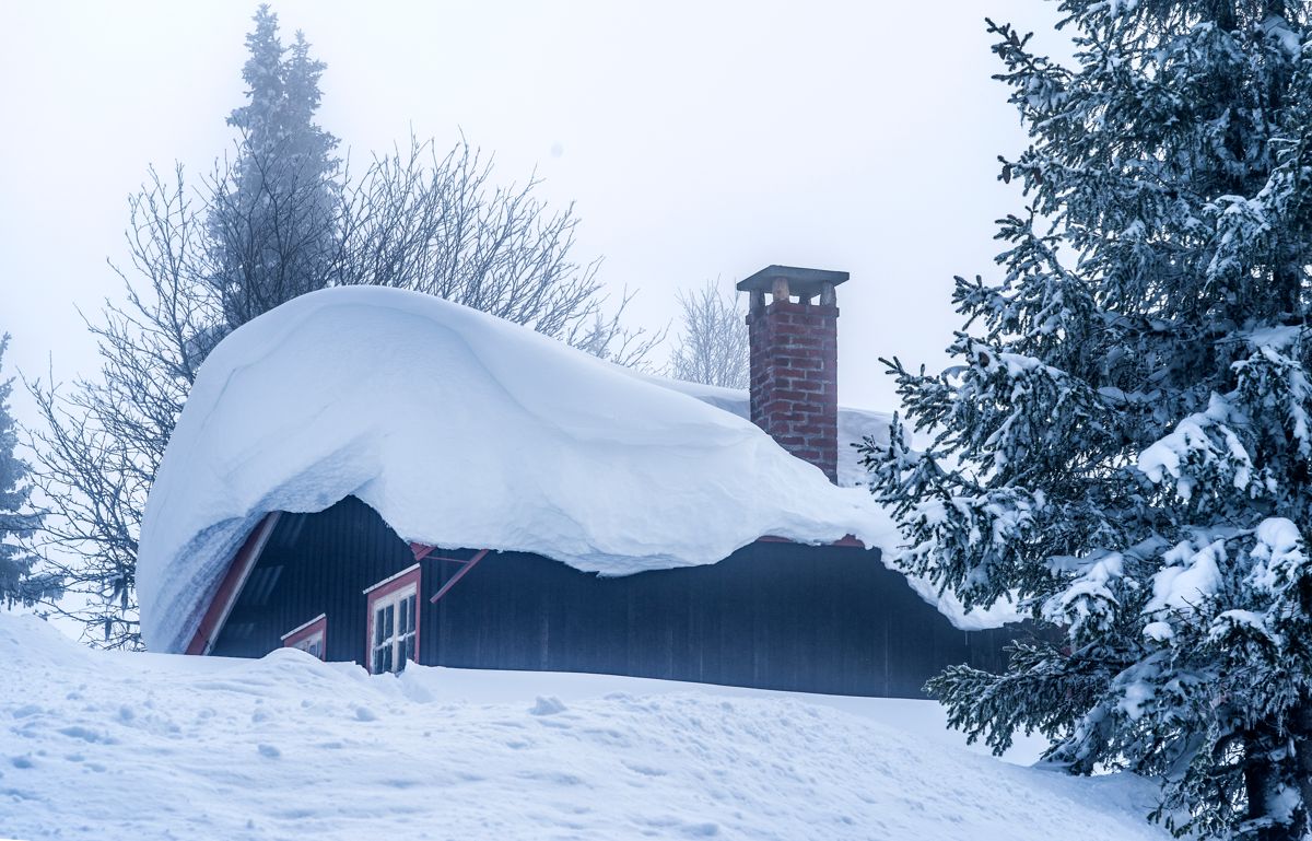 Mange nordmenn vil ha hytte på fjellet, og hytteprisene har steget med 12,6 prosent i første halvår 2021. Foto: Gorm Kallestad / NTB