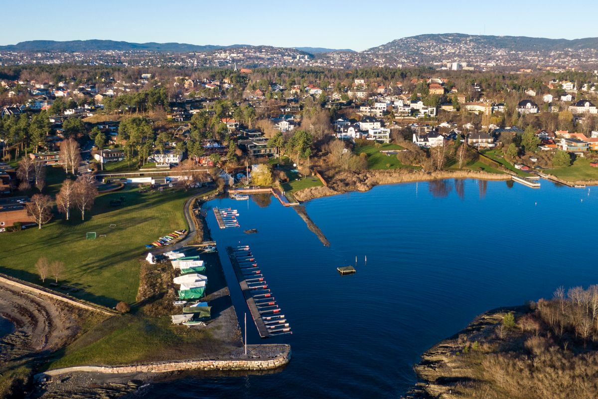 En av Norges dyreste boliger ligger ytterst på Bygdøy i Oslo, som er et av boligområdene i Oslo med flest dyre boliger. Her ble en villa bygget i 2007 solgt for 250 millioner kroner i fjor. Foto: Heiko Junge / NTB