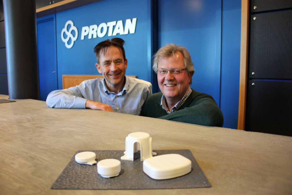 Bjørn Nordseth i Protan (t.h.) og Tor Ove Nesset i Sensor Innovation. Foto: Protan
