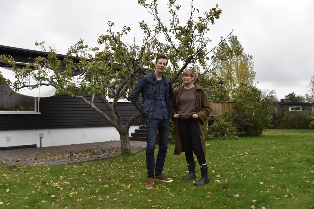 Kristoffer Eide Hoen og kona Hege Hoen gleder seg til å flytte inn i sitt nye hus i Nøtterøy.
