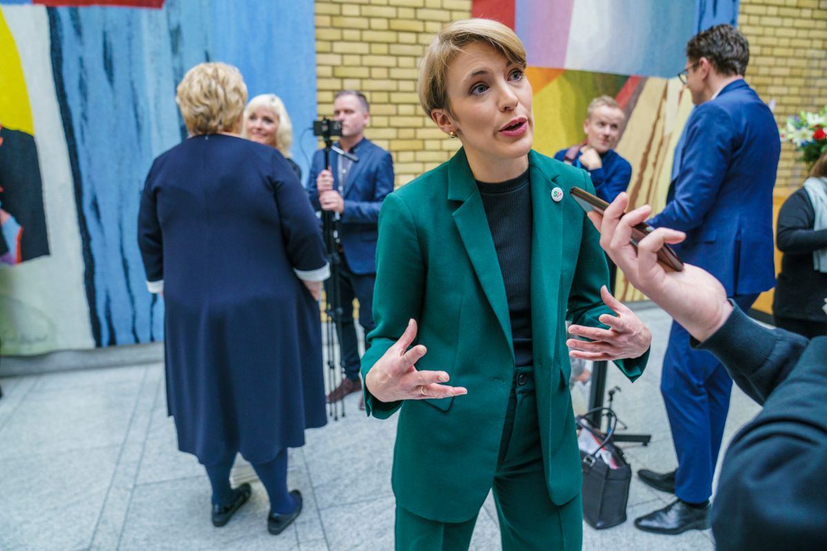 SVs Kari Elisabeth Kaski blir sentral i de kommende forhandlingene om statsbudsjettet på Stortinget. For å få flertall må regjeringen ha støtte fra SV. Foto: Stian Lysberg Solum / NTB