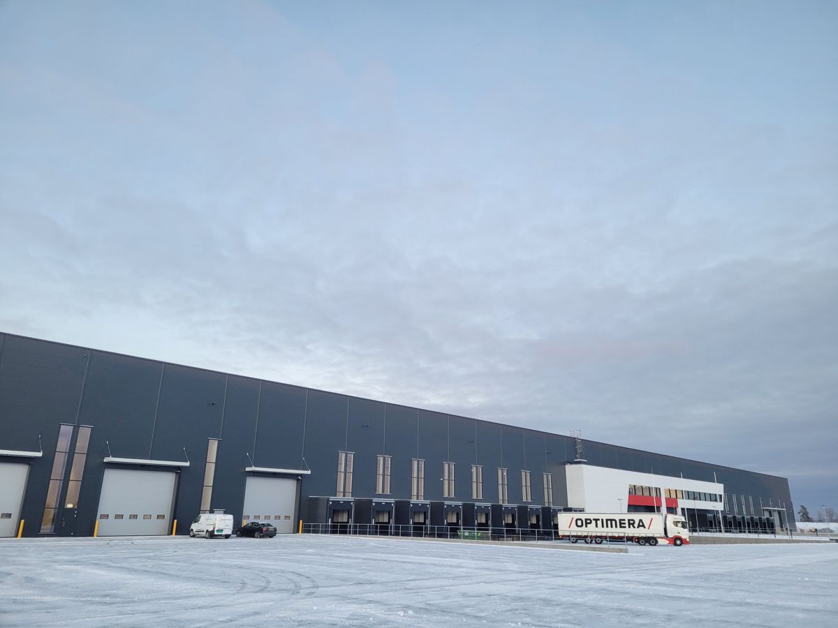 1. desember 2021 overtok Optimera sitt nye sentrallager på 23.000 kvadratmeter i Vestby, syd for Oslo. Foto: Optimera