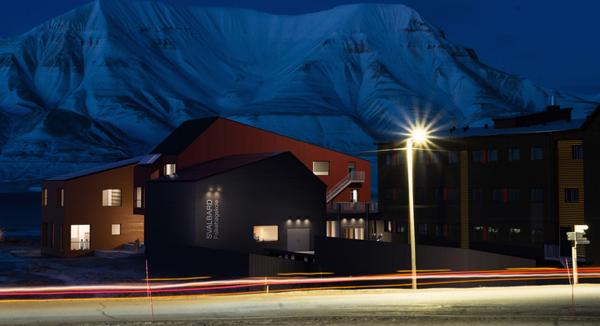 Svalbard folkehøgskole i Longyearbyen, skal stå ferdig i februar 2023.