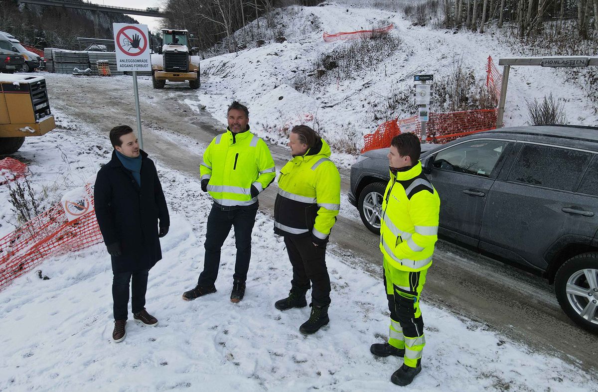 Fra venstre: Sondre Lyngholm (Acciona), Tor Arne Olsen (BD Geosyntia), Thor Erik Johansen (BD Geosyntia) og Steinar Marius Bjerkli (Br. Bjerkli AS). Foto: Thor Erik Johansen/BD Geosyntia