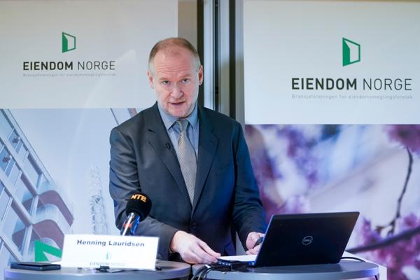 Administrerende direktør, Henning Lauridsen i Eiendom Norge la fram til som viste fall i boligprisene i årets siste måned i fjor. Foto: Terje Pedersen / NTB
