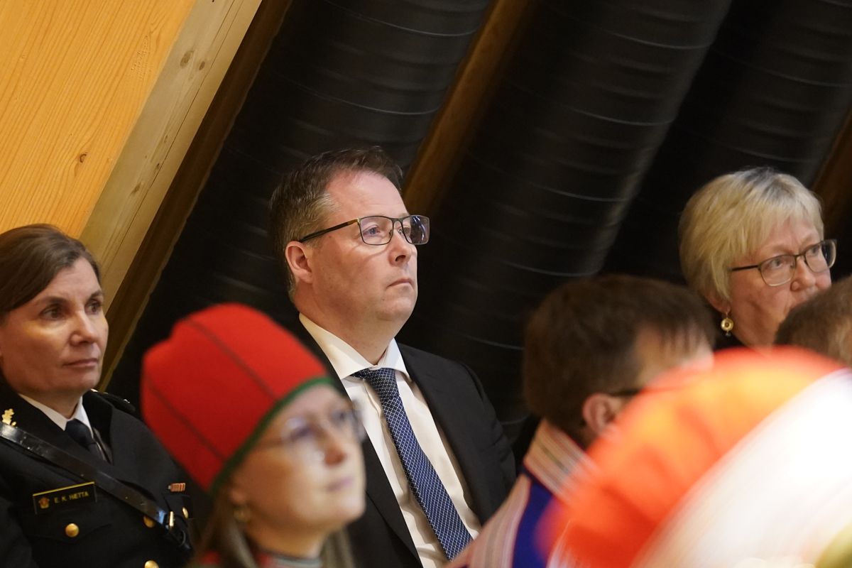 Kommunal- og distriktsminister Bjørn Arild Gram (Sp) sier kommunal- og regionreformen kostet over 3,2 milliarder kroner. Foto: Terje Bendiksby / NTB