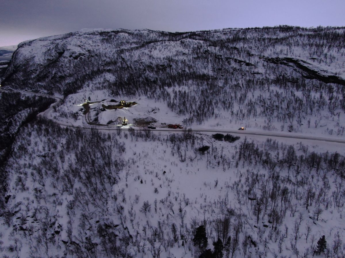 Fjellovergangen er på 25 kilometer, og er utsatt for skredfare og drivsnø vinterstid. Foto: Nye Veier