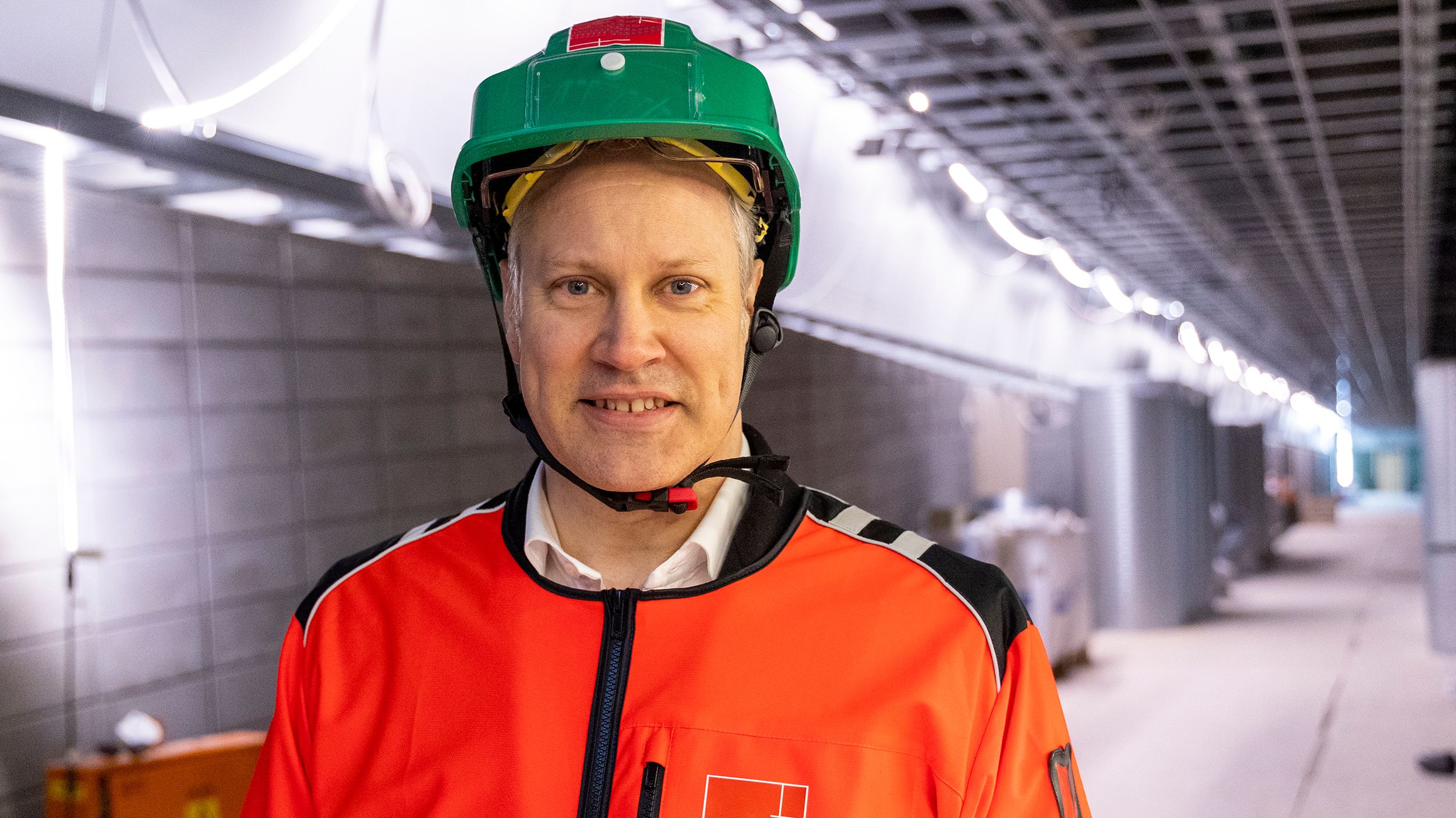 – Jeg har troen på at dette spennende prosjektet vil gi jobb til lokale entreprenører og arbeidere, sier samferdselsminister Jon-Ivar Nygård. Foto: Henrik Jonassen/SD
