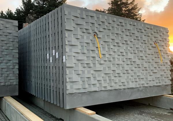 Mønstrete betongelementer fra Askøy-selskapet Nobi, skal gi god akus-tikk for de gående og syklende både i Løvstakktunnelen og Kronstadtunnelen i Bergen. Foto: Nobi