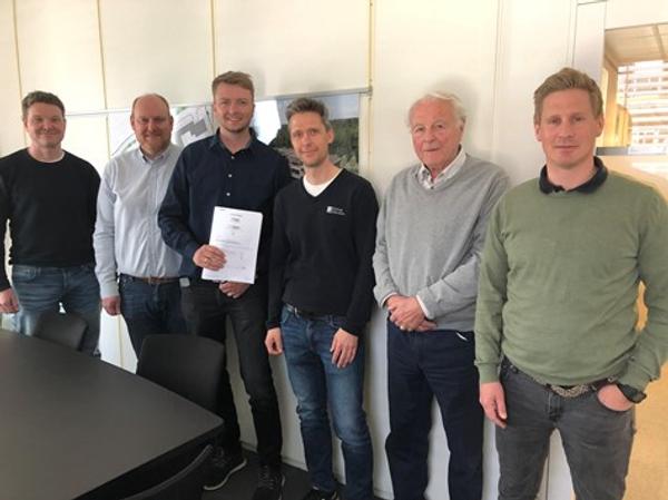 Ole Gunnar Meland Hansen (f.v.), Pål Farmen og Kristian Gjestemoen fra Betonmast Buskerud-Vestfold, Andreas Olsen fra Format Eiendom, Svein Ramsay Goli fra Kanalen Eiendom og Lars Foyn fra Format Eiendom. Foto: Format Eiendom