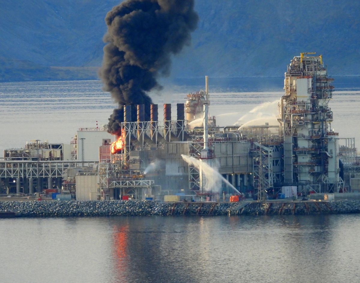 Det var i september 2020 at det tok til å brenne på Melkøya i Hammerfest. Foto: Bjarne Halvorsen / NTB