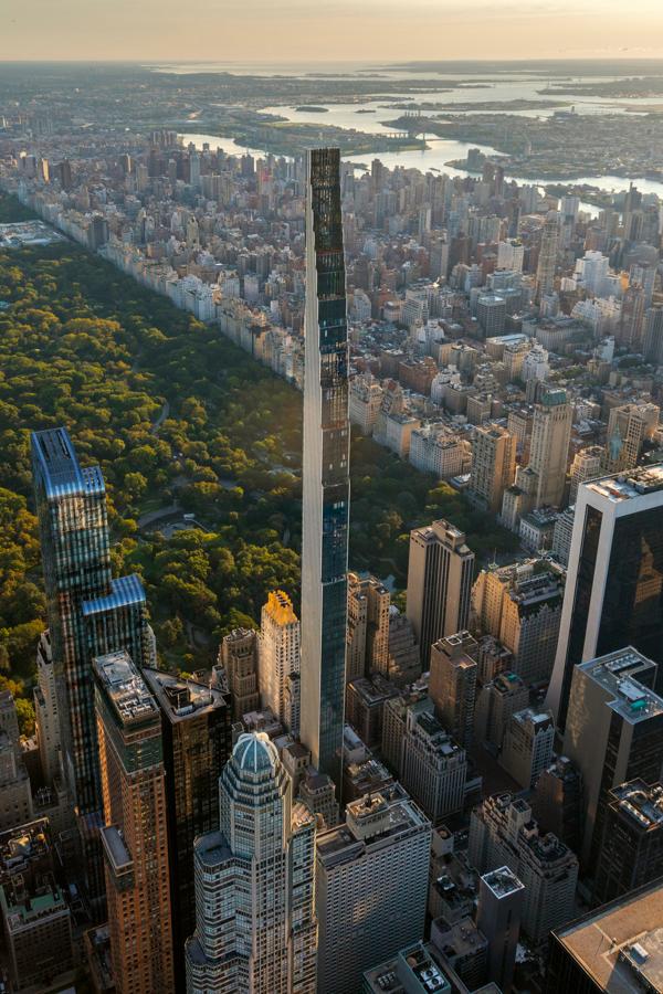 111 West 57th Street har et høyde-til-bredde-forhold på 24:1, hvilket gjør bygget til verdens slankeste skyskraper. Illustrasjon: Shop Architects