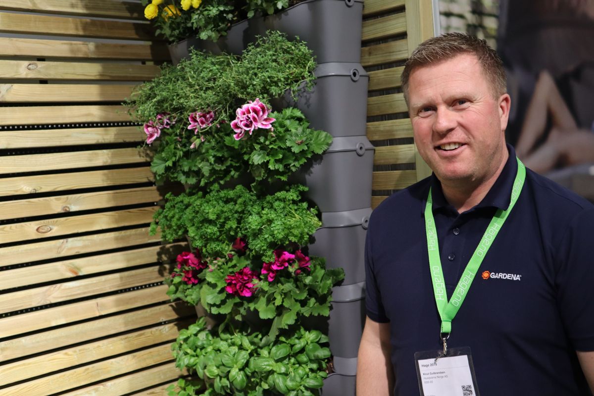 Knut Gulbrandsen i Gardena viste frem dryppvannsanlegg på Hagemessen 2019. Foto: Svanhild Blakstad