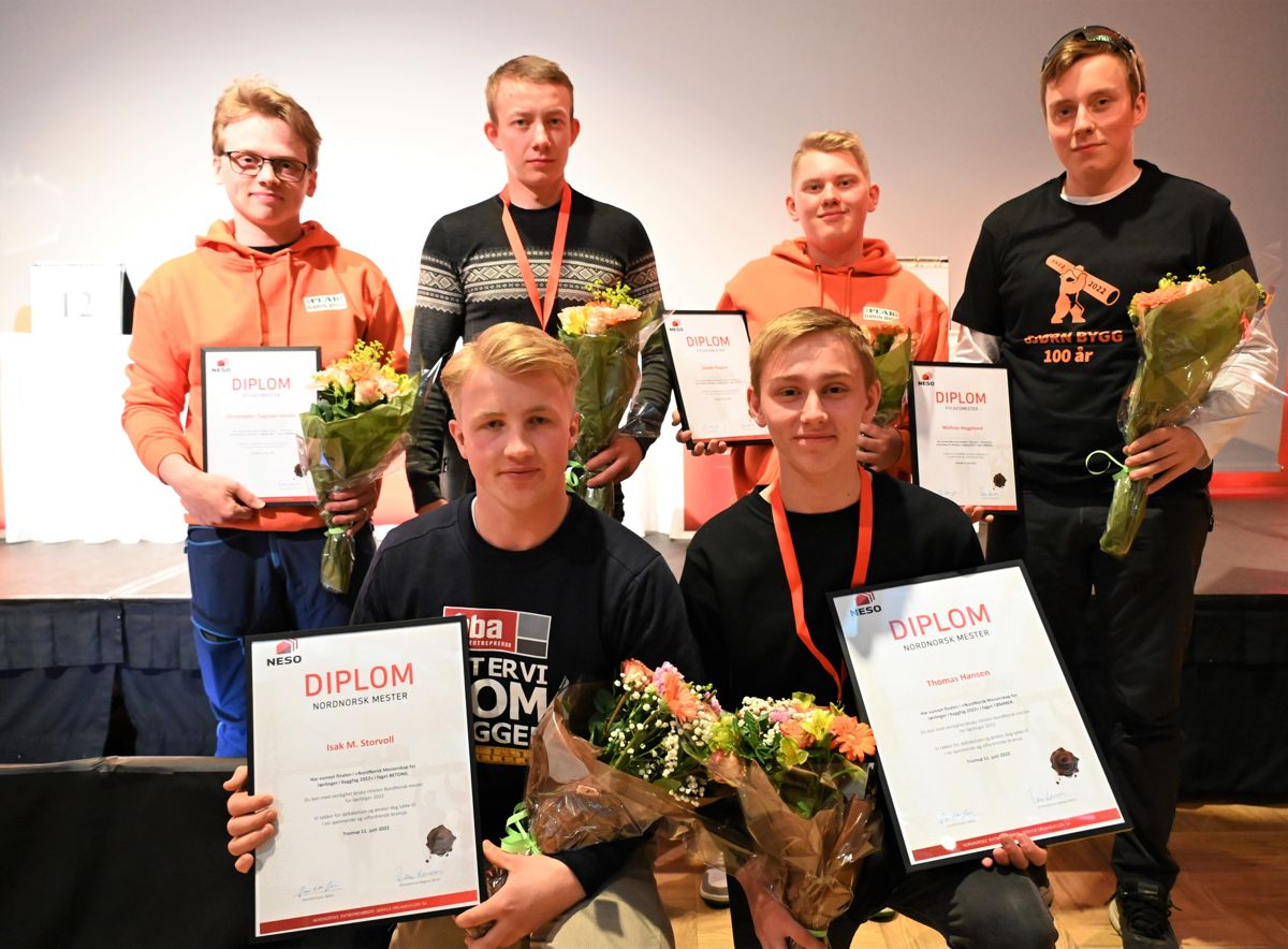 Bak fra venstre: Christopher Teigstad Iversen, Simon Aleksandersen, Sander Åsgård og Mathias Heggelund. Foran: Isak M. Storvoll og Thomas Hansen. Foto: Marianne S. Kielland/NESO