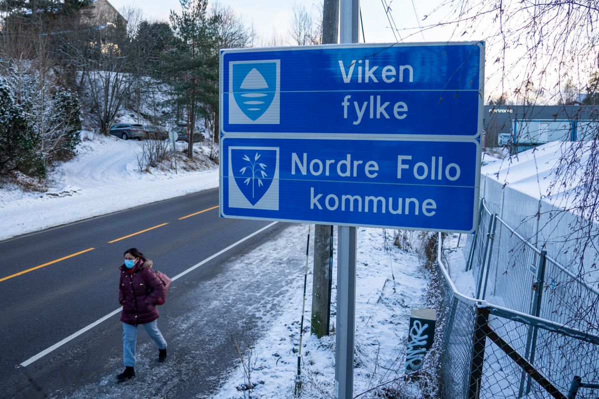 Skiltet for Viken fylke er snart historie. Nå har Stortinget vedtatt oppdelingen av fylket. Foto: Heiko Junge / NTB