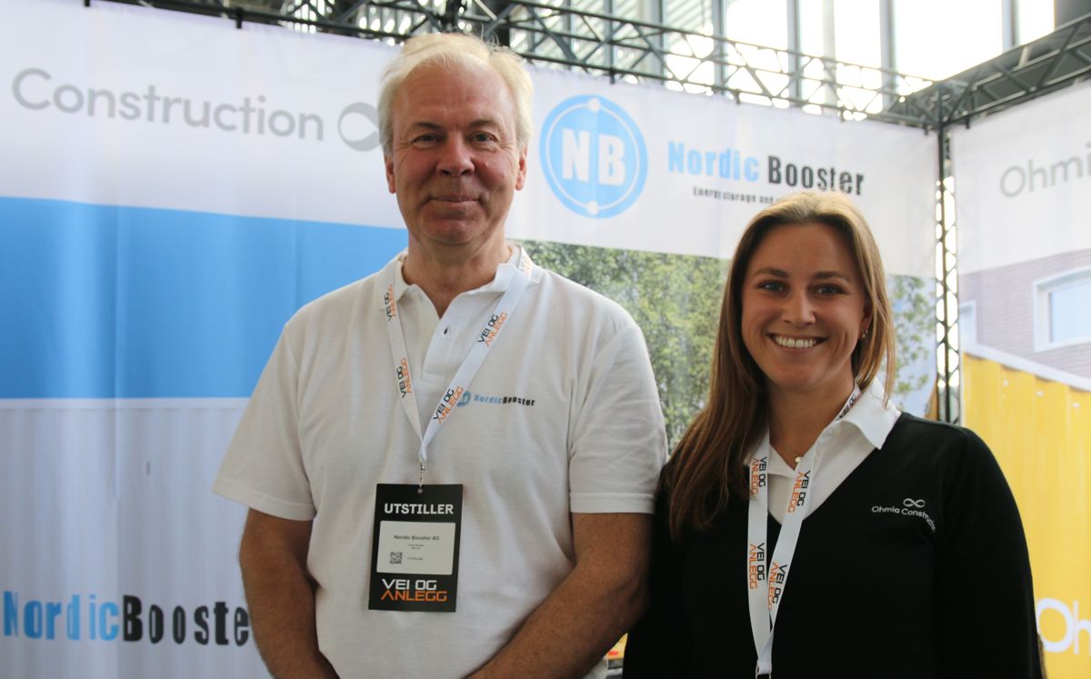 Byggeindustrien møtte daglig leder Trond Skaufel i Nordic Booster og Anna Willassen, forretningsutvikler i Ohmia Construction, under Vei og Anlegg messen i mai.
