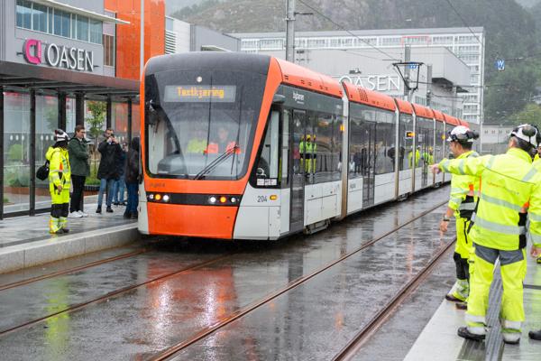 4. august kom de to første bybanevognene til Fyllingsdalen terminal. Arkivoto: Ole Harald Dale