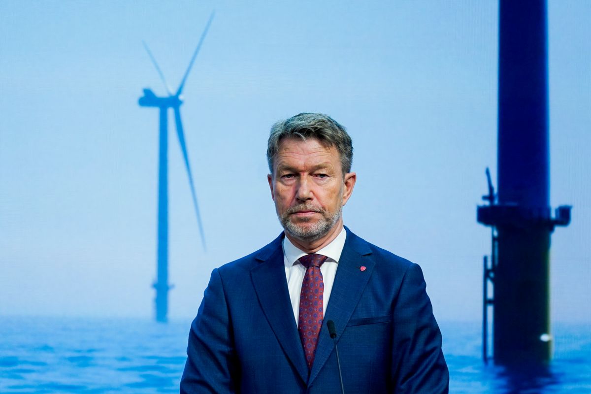 Olje- og energiminister Terje Aasland (Ap) sier nei til å stanse elektrifiseringen av sokkelen. Foto: Lise Åserud / NTB