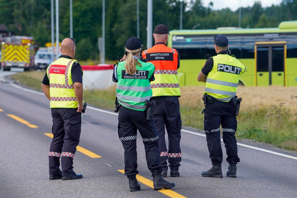 Mandag denne uken mistet to personer livet da en buss og en personbil kolliderte i Halden. Foto: Ole Berg-Rusten / NTB