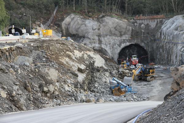 Byggingen av E39 Eiganestunnelen startet i 2014 og kontrakten hadde en verdi på rett over to milliarder kroner. Tvisten om sluttoppgjøret i prosjektet har vært gjennom to rettsinstanser. Nå er saken anket til Høyesterett.