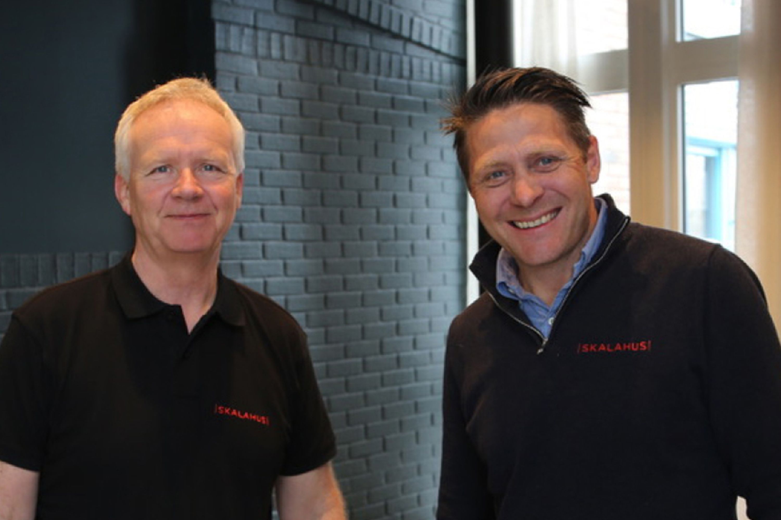 Forhandlerleder Tore Larsen og kjededirektør Ketil Strand.