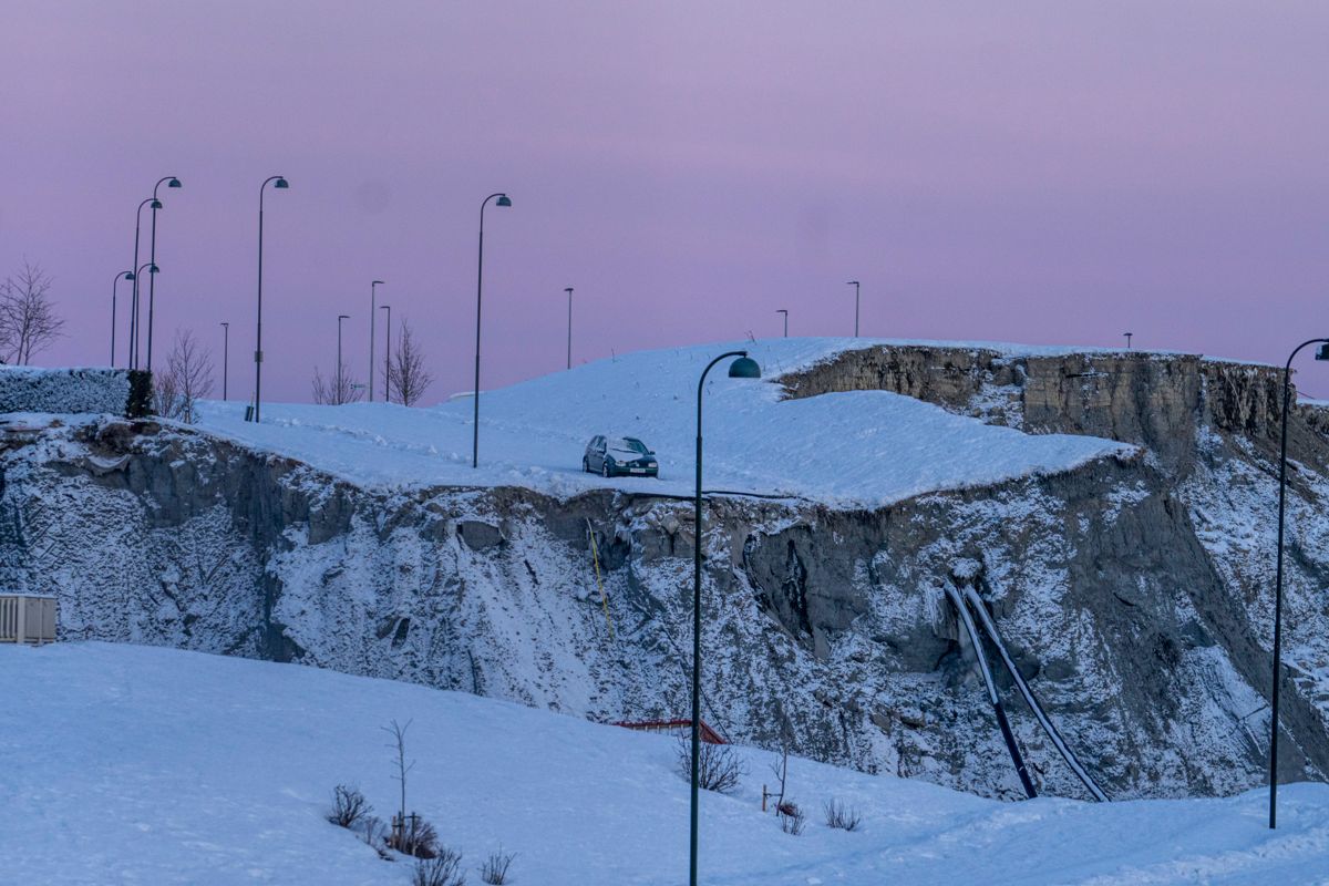 En ny rapport viser at det ikke er fare for nye kvikkleireskred for bebyggelsen på Ask i Gjerdrum. Foto: Heiko Junge / NTB