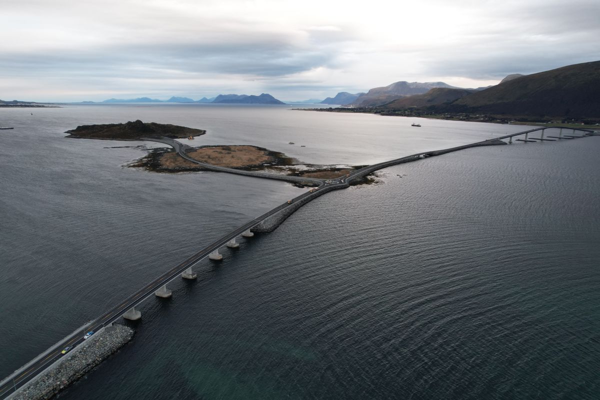 NORDØYVEGEN. Skanska er snart helt ferdig med utbyggingen av Nordøyvegen i Møre og Romsdal. Foto: Henrik Knarvik   TAGS: sdr; zsl_sdr