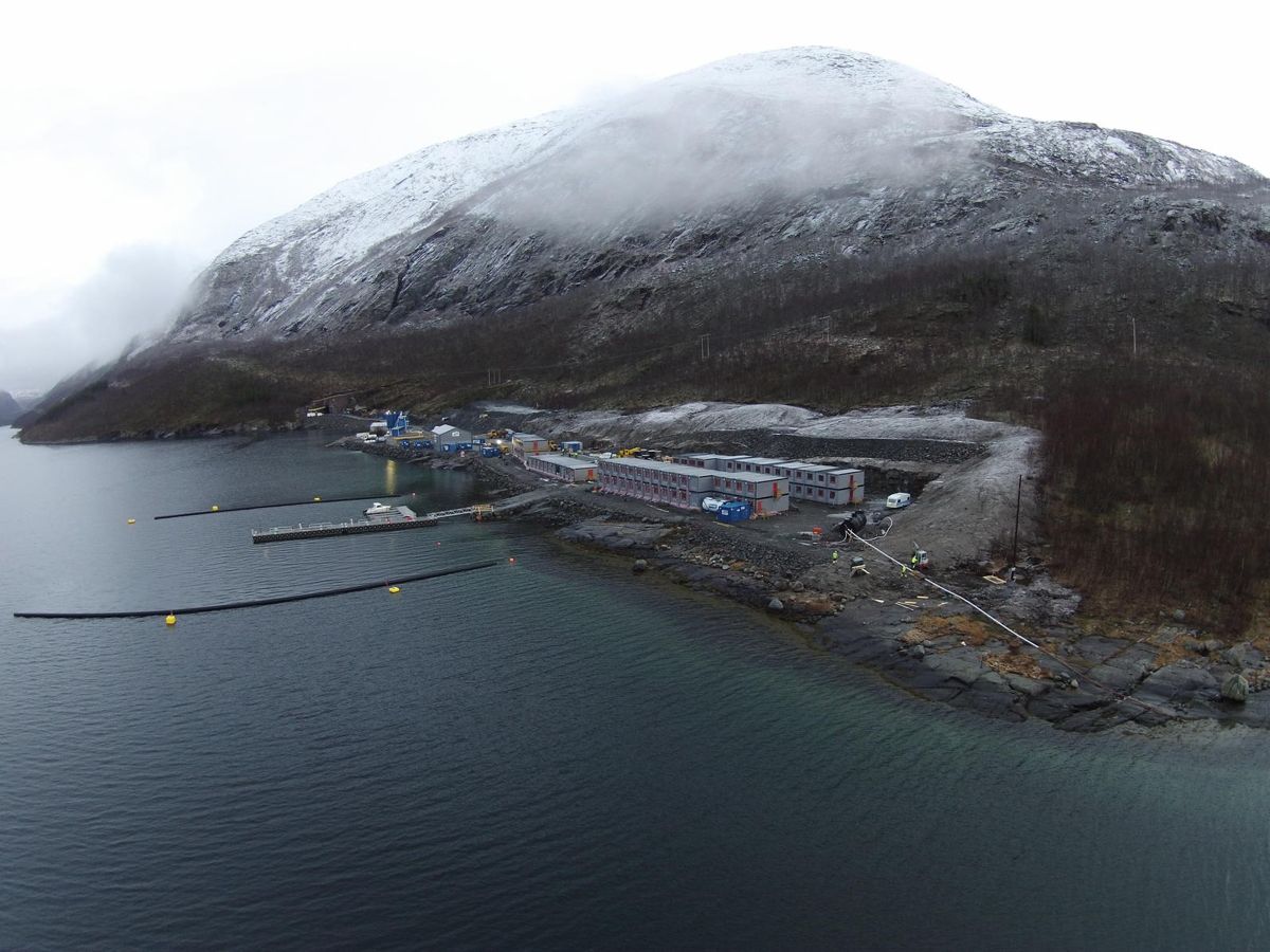 Tvisten mellom Hæhre Entreprenør og Smisto Kraft omhandlet oppgjør i forbindelse med utbygging av kraftverkene i Rødøy og Lurøy i Nordland.
