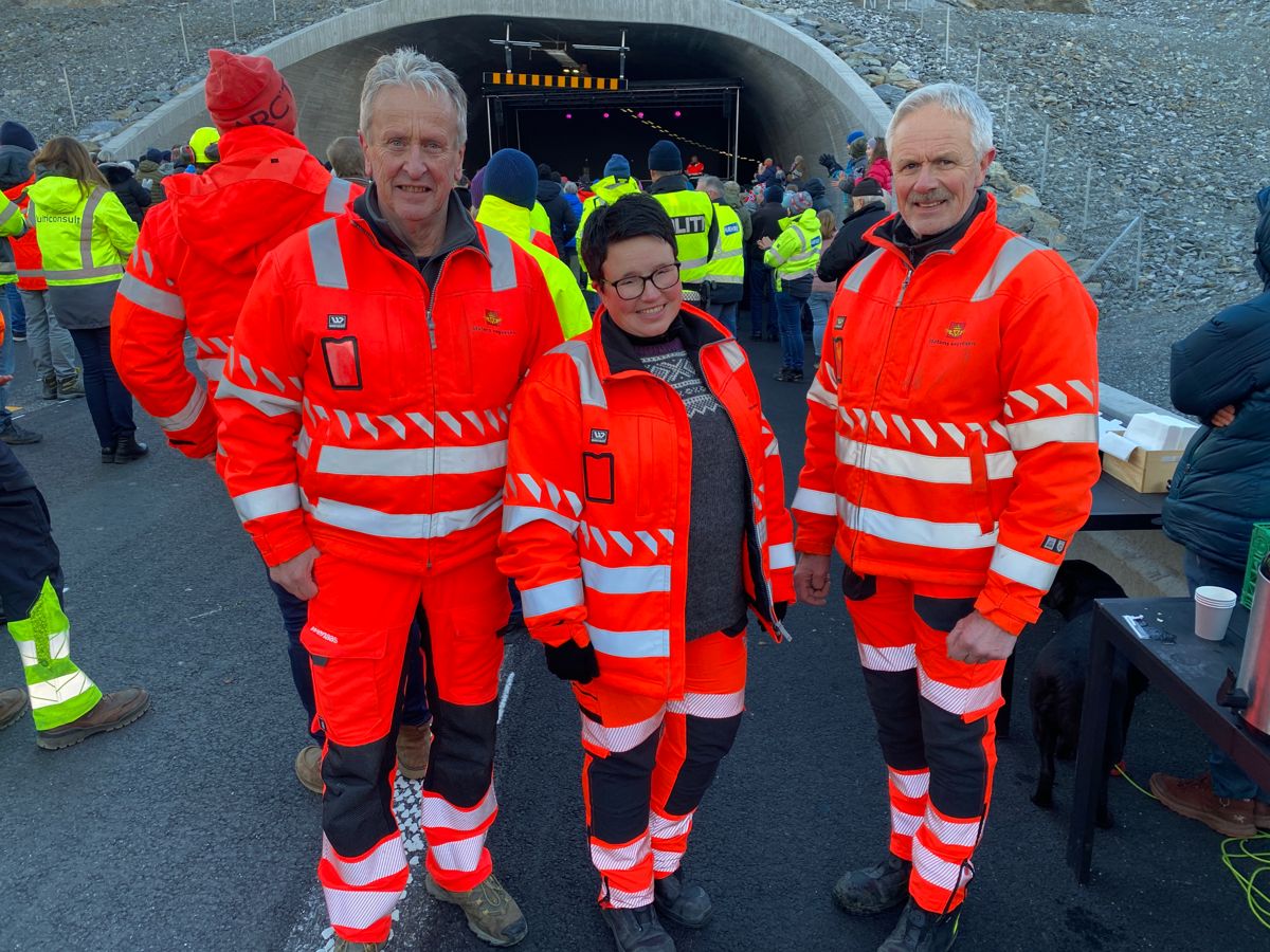 Sentrale i E16 Kvamskleiva-prosjektet, Nikolai Øyhus (f.v.), Ann Kathrin Sveen og Ola Viken. Foto: Per Kollstad/Statens vegvesen