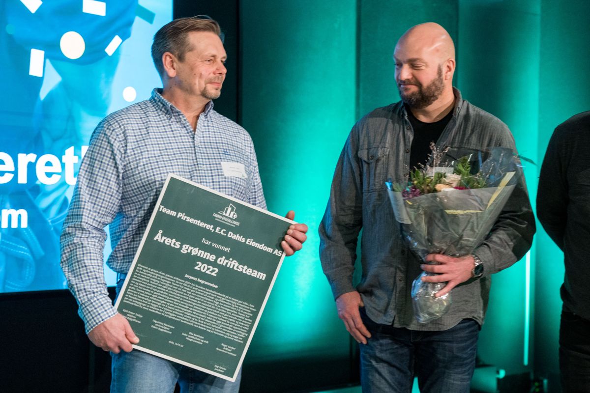 Team Pirsenteret fra E.C. Dahls Eiendom ble årets grønne driftsteam 2022. Foto: Fride Sørensen / Grønn Byggallianse