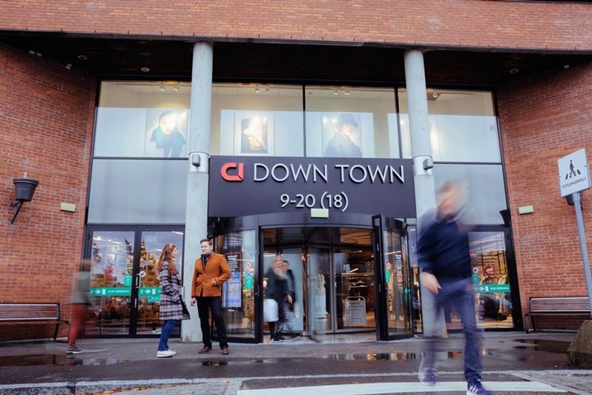 Kjøpesentrene Down Town og Sjøsiden selges til Scala Eiendom AS for 1,25 milliarder kroner.