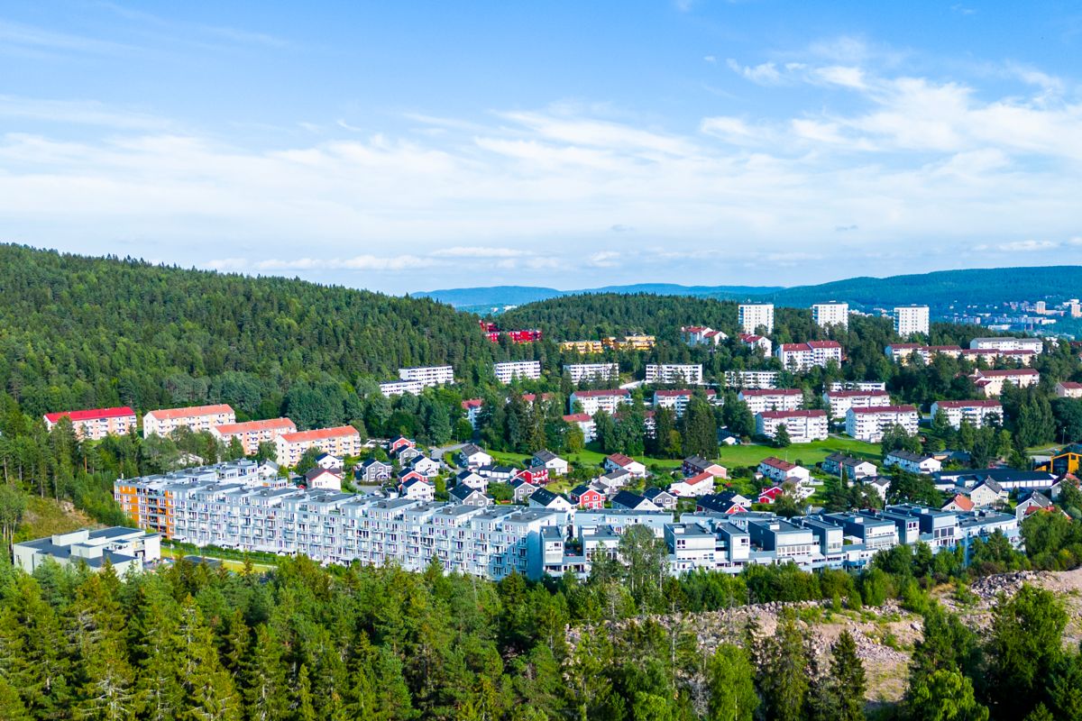 Fra januar til august ble boliger her i landet i snitt 9,1 prosent dyrere, men nå kommer prisfallet, særlig i Oslo. Her ser vi et boligområde på Årvoll og Tonsenhagen i Oslo Foto: Håkon Mosvold Larsen / NTB