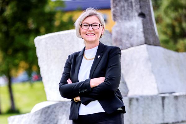 Randi Skirstad Grini, direktør for Direktoratet for mineralforvaltning med Bergmesteren for Svalbard. Foto: Pile Kalland Foto