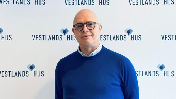 Trond Erik Skarshaug er ny konsernsjef for det Ålesund-baserte konsernet VH-Gruppen, som blant annet omfatter VestlandsHus og Vestlandshus Arkitekter. Foto: VH-Gruppen