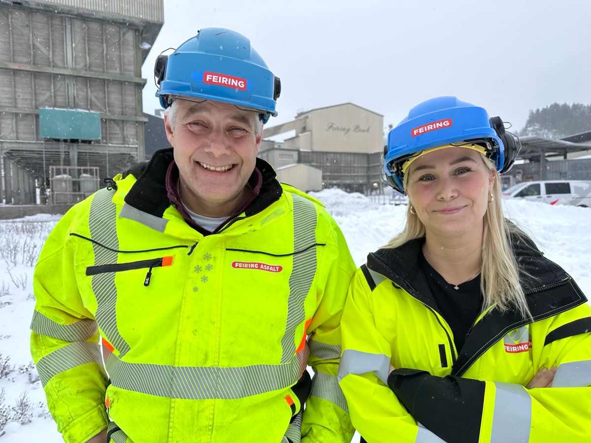 Ole Bjørnar Lunde og driftsleder Karianne Evjen i Feiring Asfalt. Foto: Feiring