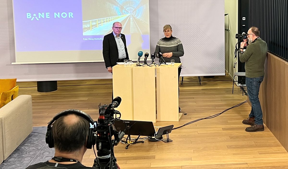 Gorm Frimannslund og Stine Undrum på onsdagens pressekonferanse.