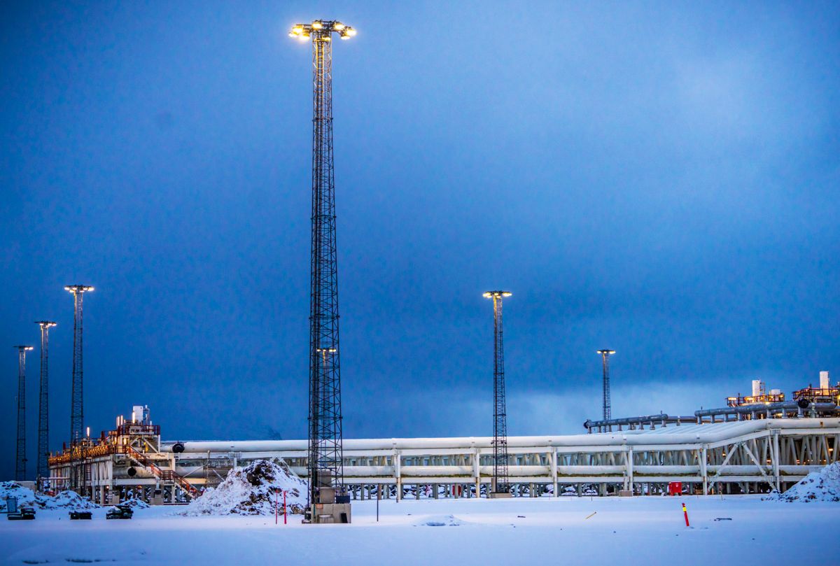 Equinor ønsker å elektrifisere anlegget på Melkøya utenfor Hammerfest. Prosjektet er av Equinor beregnet til å koste 13 milliarder kroner, men det er økende politisk motstand mot planene. Foto: Ole Berg-Rusten / NTB