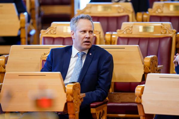 Samferdselsminister Jon-Ivar Nygård (Ap) i Stortinget onsdag.  Foto: Terje Pedersen / NTB