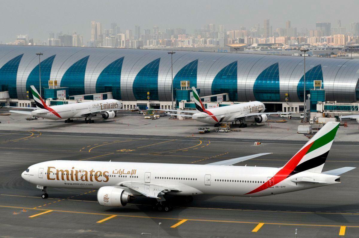 Planer skal være i sving i Dubai for å bygge verdens største flyplass. Illustrasjonsfoto: AP Photo/Adam Schreck